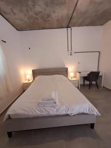 Φωτογραφία από το άλμπουμ του Fellini-Yoga στη Χάιφα