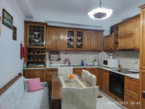 Kuchyň nebo kuchyňský kout v ubytování CORFU MAGDAS HOLIDAY