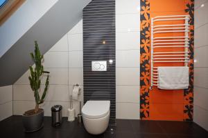 Łazienka w obiekcie APARTAMENTY NAD ŁOMNICZKĄ-MALACHIT