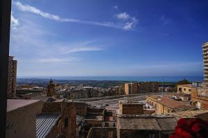 Výhľad na mesto Agrigento alebo výhľad na mesto priamo z penziónu