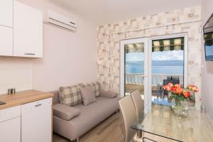 Kuchyňa alebo kuchynka v ubytovaní Villa Adriatica Excelsior + 34 fotografií