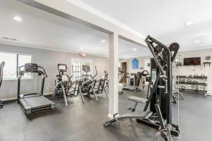 Fitness centrum a/nebo fitness zařízení v ubytování Egrets Pointe, Unit 492