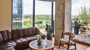 Istumisnurk majutusasutuses Austin Proper Hotel, a Member of Design Hotels