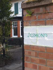 Φωτογραφία από το άλμπουμ του JESMOND HOUSE B&B Room3 Superking Ensuite σε Hull
