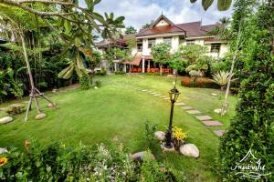 สวนหย่อมนอก Baan Nam Pen Resort