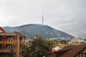 Nespecifikovaný výhled na hory nebo výhled na hory při pohledu z hotelu