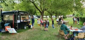 Goście zatrzymujący się w obiekcie Cabane 2/3 pers au Camping les Patis