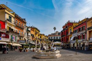 Nespecifikovaný výhled na destinaci Pozzuoli nebo výhled na město při pohledu z prázdninového domu