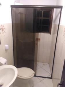 Ein Badezimmer in der Unterkunft Vila Chale