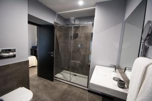 Vonios kambarys apgyvendinimo įstaigoje Capital Suite