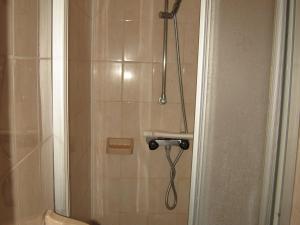 Zdjęcie z galerii obiektu Villa 3 pièces, 7 couchages, jardin 400m², 100m plage, centre Saint-Cyprien, animaux acceptés - FR-1-106-83 w mieście Saint-Cyprien