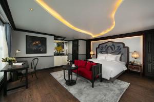 Foto da galeria de Lapinta Luxury Cruises em Ha Long