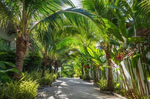 Dining and leisure facilities at Amadha Villas Retreat - Free Tuk-Tuk Service To the Beach, amadha villas retreat