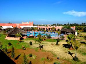 O vedere a piscinei de la sau din apropiere de Hôtel Jnane Ain Asserdoune