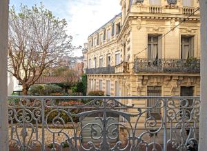 Zdjęcie z galerii obiektu * F3 Haussmannien, Centre-ville, 4 pers, WiFi * w Montpellier +15 zdjęć