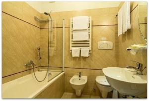 Koupelna v ubytování B&B Degli Amici