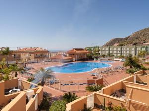 Bazén v ubytování Sea Breezes Costa Adeje nebo v jeho okolí