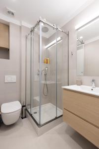 A bathroom at Wonderful Central Athens 2 Bedroom 2 Bath Sleeps 8