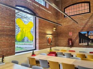 Reštaurácia alebo iné gastronomické zariadenie v ubytovaní Alberg Sant Joan de les Abadesses Xanascat