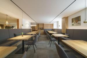 Khu vực ghế ngồi tại Hotel Kranebitt B&B