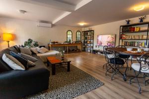 Uma área de estar em Casona La Chiquita
