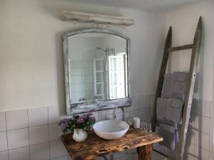 Koupelna v ubytování Lebenshof Varm - die vegane Farm