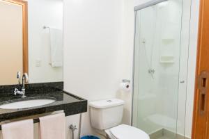 Um banheiro em Hotel Express Arrey - Teresina mais 15 fotos