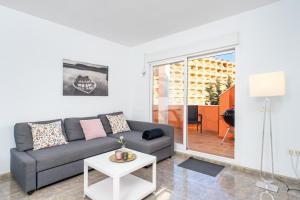 Część wypoczynkowa w obiekcie Cozy penthouse in Torremolinos by Costarentals - Ref 09
