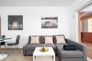 Część wypoczynkowa w obiekcie Cozy penthouse in Torremolinos by Costarentals - Ref 09