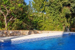Basen w obiekcie Cozy penthouse in Torremolinos by Costarentals - Ref 09 lub w pobliżu