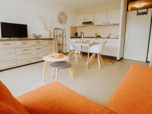 Kuchyň nebo kuchyňský kout v ubytování Studio Seastar by Interhome