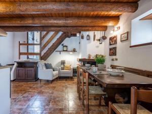 Posezení v ubytování Holiday Home Baita Anita - DOD100 by Interhome