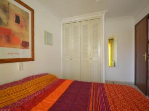 Posteľ alebo postele v izbe v ubytovaní Apartment Sevilla by Interhome + 12 fotografií