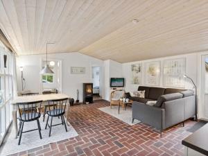 Posezení v ubytování Holiday Home Thekla - 3km from the sea by Interhome