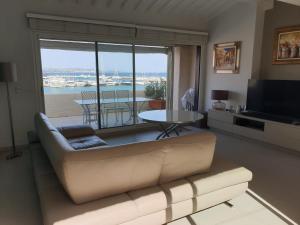 Fotografie z fotogalerie ubytování Superbe 2 chambres vue port et mer 100 mètres plage v destinaci Cogolin