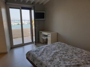 Fotografie z fotogalerie ubytování Superbe 2 chambres vue port et mer 100 mètres plage v destinaci Cogolin