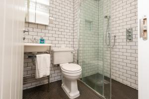 O baie la Central and Bright 1 Bedroom Flat - Peckham