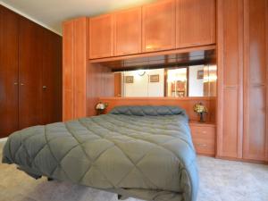 Posteľ alebo postele v izbe v ubytovaní Apartment Village Park 2 by Interhome