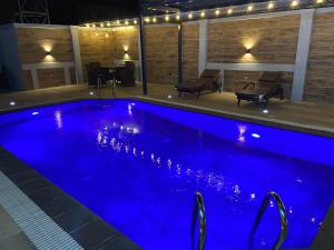 The swimming pool at or close to Ivy Hotel Emerald