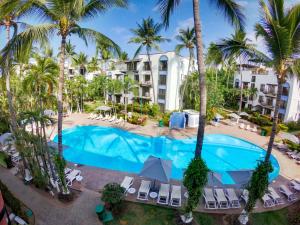 Bazén v ubytování Puerto de Luna Pet Friendly and Family Suites nebo v jeho okolí