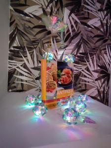 a box ofamines with lights on a table at Casa vacanze Isolotto in Isola delle Femmine