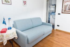 A seating area at S300 - Sirolo, trilocale vicino al centro con vista mare