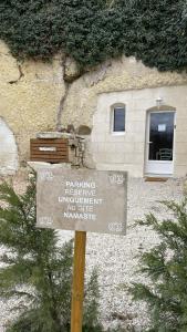 Zdjęcie z galerii obiektu Insolite : Gîte Namaste à 500m à pied du Zoo de Beauval w mieście Seigy