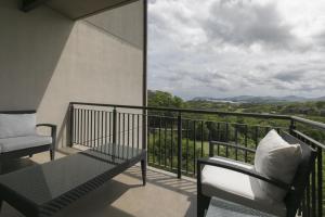 Balcone o terrazza di Roble Sabana 304 Luxury Apartment - Reserva Conchal