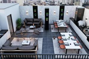 Un lugar para sentarse en Apartment with incredible view, pool and gym
