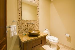 Ένα μπάνιο στο Jobo 7 Luxury Penthouse - Reserva Conchal