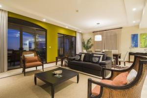 Posezení v ubytování Jobo 7 Luxury Penthouse - Reserva Conchal