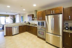 Η κουζίνα ή μικρή κουζίνα στο Jobo 7 Luxury Penthouse - Reserva Conchal