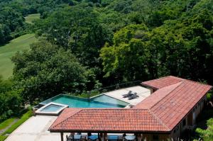 Bazén v ubytování Jobo 7 Luxury Penthouse - Reserva Conchal nebo v jeho okolí