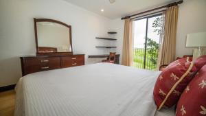 Krevet ili kreveti u jedinici u objektu Bougainvillea 3103 Luxury Apartment - Reserva Conchal